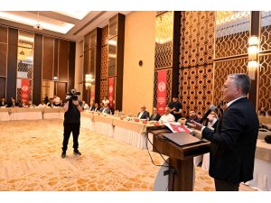 Uysal: "Harita üzerinde bir toprak seçmem gerekse yine Türkiye topraklarını seçerim"