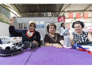 Mersin’de kadınlar ’Evimiz Atölye’ ile üretiyor