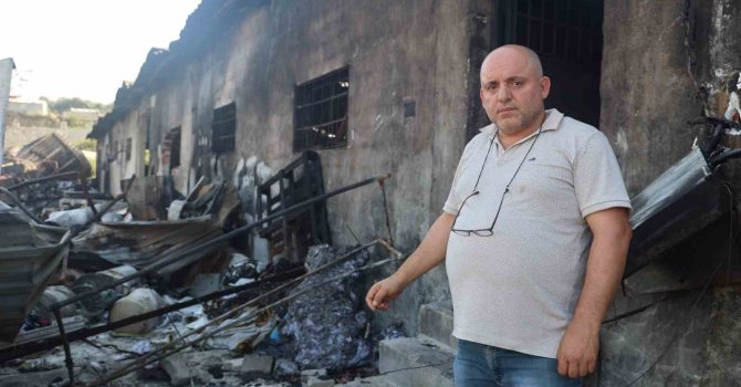 Depremden kurtardığı tekstil ürünlerinin ve makinelerin küle dönmesiyle 10 milyon TL’lik kayba uğradı