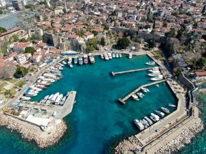 Antalya’da yangın tedbirleri yetersiz olan 174 turistik tesisin ruhsatı askıya alındı