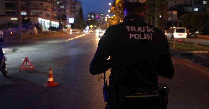 Mersin’de binlerce motosiklet denetlendi, yüzlercesi trafikten men edildi