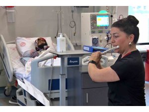 Antalya’da diyaliz merkezinde notalarla tedavi