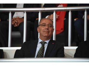 Antakya Belediyesi işçi personeline ikramiyelerini ödedi