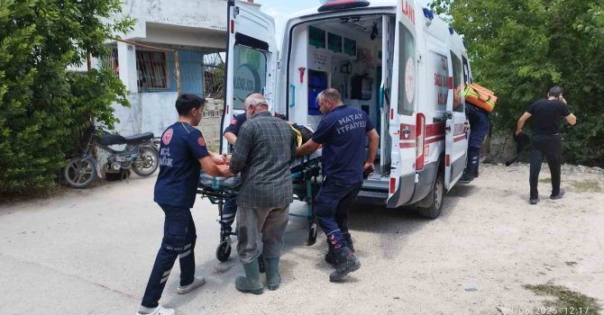 Su kuyusuna düşen 91 yaşındaki adamı itfaiye kurtardı