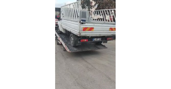 Ters yöne girip kadın şoföre hakaret etti, ehliyetsiz çıktı: 43 bin TL ceza kesildi