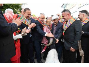 Isparta’da 400 yıllık Kurban İndirme geleneği yaşatılmaya devam ediliyor