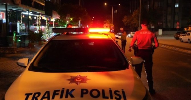 Isparta’da kurallara uymadığı tespit edilen 2 araca cezai işlem