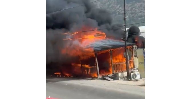 Mersin’de çıkan yangınları itfaiye ekipleri söndürdü