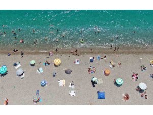 Antalya’da bayramın son günü sahiller doldu