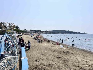 Bayram tatilini fırsata çevirenler Akdeniz’in incisi Arsuz’da