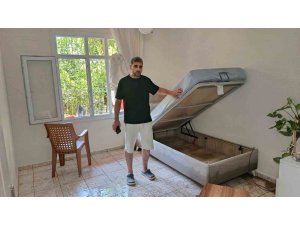 Adana ASKİ’nin içme suyu hattı patladı: Mahalle göle döndü, birçok ev zarar gördü