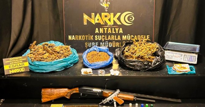 Antalya’da uyuşturucu operasyonu: 11 tutuklama