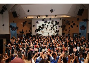 Akdeniz Üniversitesi’nde geleceğin hemşireleri kep attı