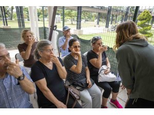 Mersin’de yaşlılara doğru solunumun önemi anlatıldı