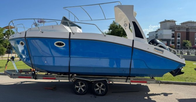 Bisiklet veya otomobil değil, bu kez karadan tekne çaldılar