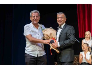 Manavgat Belediyesi TSM Korosu’ndan "Solistler Geçidi" konseri