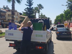 Konyaaltı’nda kaldırım işgaline geçit yok