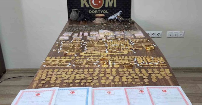 Hatay’da piyasaya sürülmeye hazır onlarca sahte altın ele geçirildi