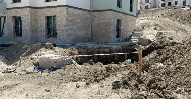 Hatay’da atık su alt yapı çalışmaları sırasında göçük: 2 işçi öldü
