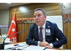 Başkan Böcek, Türkiye’nin en başarılı ikinci belediye başkanı seçildi