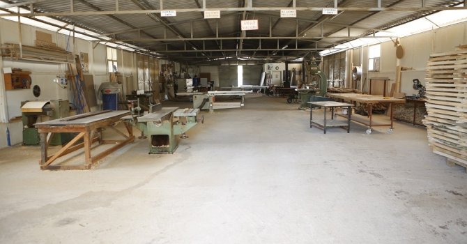 Büyükşehir mobilyasını kendi üreterek tasarruf sağlıyor