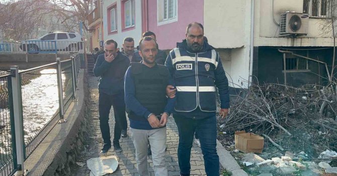 Altınları için başından vurulan kadın 151 günlük yaşam savaşını kaybetti