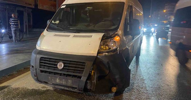 Antalya’da minibüsün çarptığı çocuk hayatını kaybetti