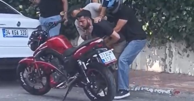 Boğazına şeker kaçan vatandaş Heimlich manevrasıyla hayata tutundu