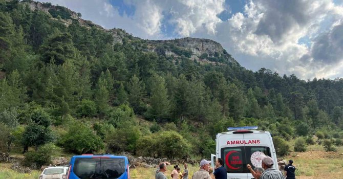 Ot toplamak için antik kente çıkan kadın kayalıklardan düşerek hayatını kaybetti