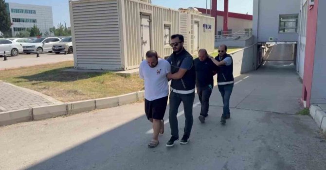 Adana’da 1 milyon liralık kaçak sigara operasyonu: 2 tutuklama