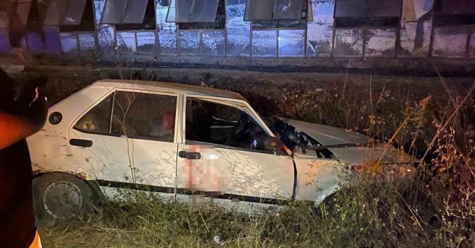 Antalya’da otomobil ile motosiklet çarpıştı: 1 ölü, 2 ağır yaralı
