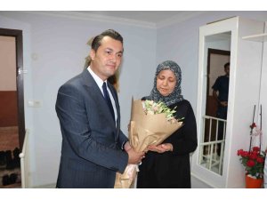 Alanya’nın yeni kaymakamı Öztürk’ün ilk ziyareti şehit ailesine