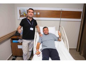 Makedonya’dan geldi, depremzede şehirde şifa buldu