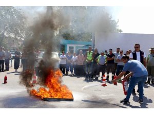 Kepez’de belediye personeline uygulamalı yangın eğitimi