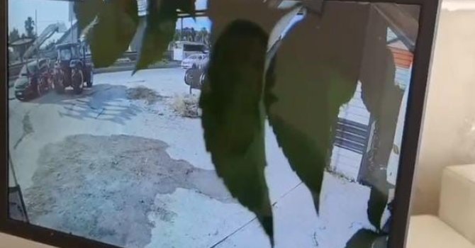 Yeni aldığı araca traktör çarpıp kaçtı, söylenenler psikolojisini bozdu