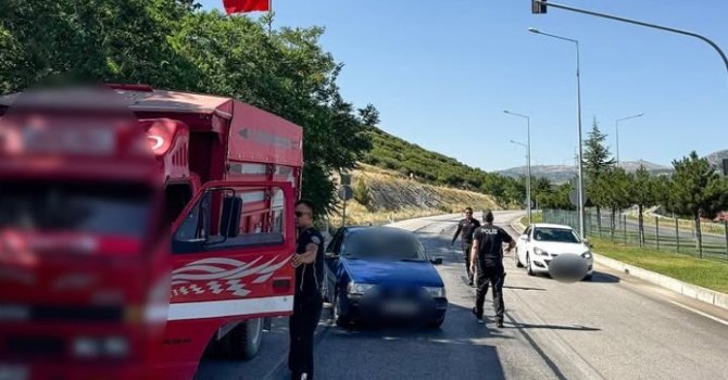 Keçiborlu’da asayiş ve trafik uygulamasında sentetik ecza ele geçirildi