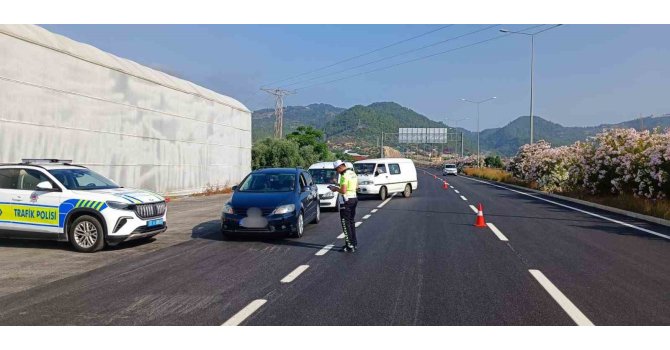 Antalya’da 2 haftada 33 bini aşkın sürücüye ceza kesildi