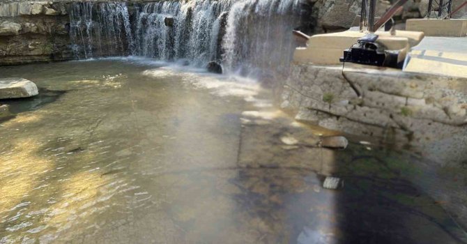 Serinlemek için girdiği parktaki suda hayatını kaybetti