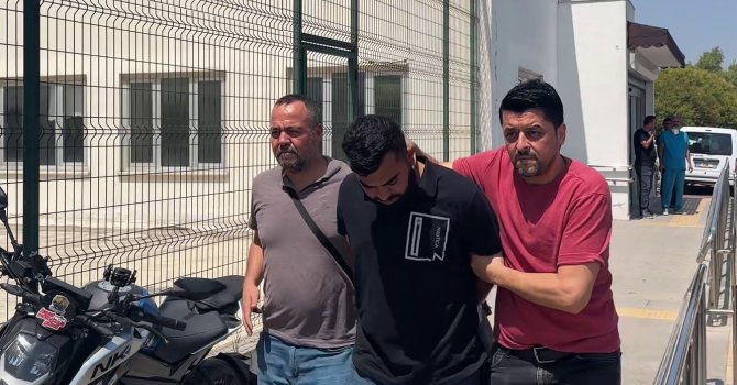 Adana’da 5 kişilik aile uyurken evlerini yakan şüpheli tutuklandı