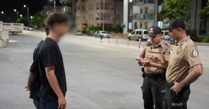 Isparta’da kurallara uymadığı tespit edilen sürücülere idari para cezası