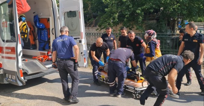 Burdur’da ahşap balkon çöktü: Anne ve kızı yaralandı