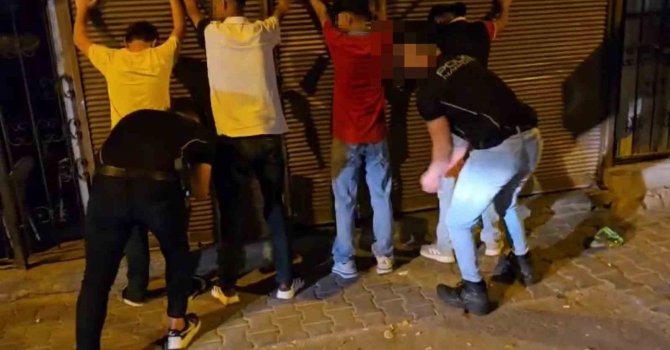 Adana’da ’Narkoalan’ uygulaması, uyuşturucu kullanan 63 şahıs yakalandı