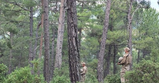 Burdur’da jandarmadan ormanlık alanlarda yangın nöbeti