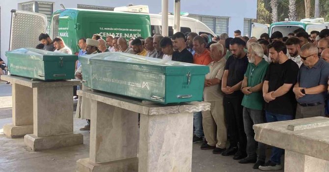 Oto yıkamacıda ölen 4 gençten 2’sinin cenazeleri toprağa verildi