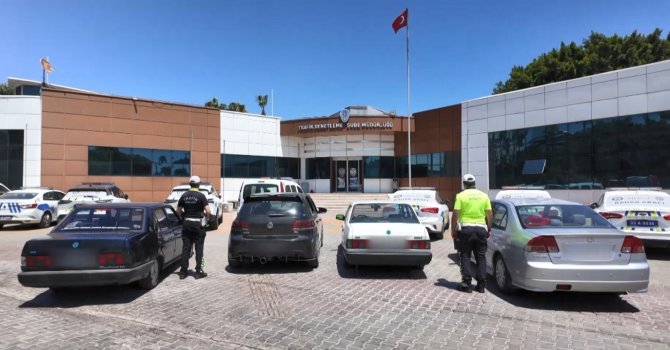 Trafiği kapatıp drift atanlara 52 bin TL ceza