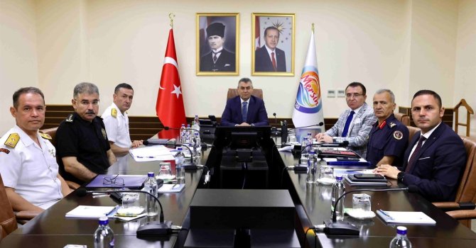 Mersin’de Güvenlik ve Asayiş Değerlendirme Toplantısı yapıldı