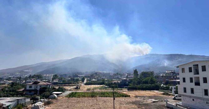 Hatay’daki orman yangını 30 saattir devam ediyor