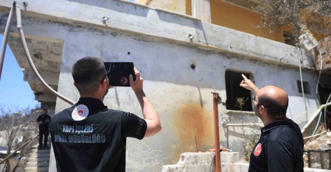 Hatay’da yangında 4 bina ağır hasar aldı