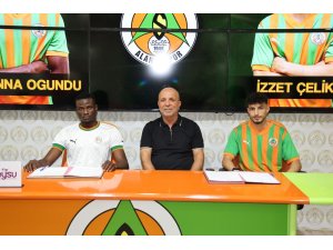 Alanyaspor’da çift imza