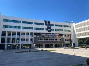 Antalya Büyükşehir Belediye Başkanı Muhittin Böcek gözaltına alındı